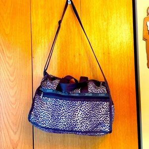 LeSportSac brown white leopard print top zip duffel bag gym weekend travel VGUC